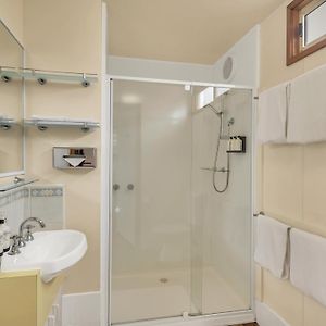 One Bedroom Bungalow